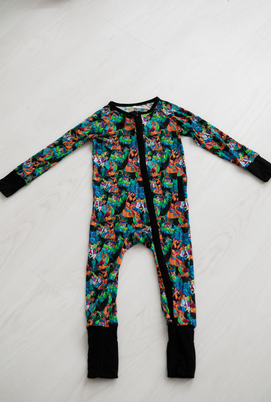 Ruh-Roh! Mystery Mode Medically Adaptable Zipper Sleeper *RTS*